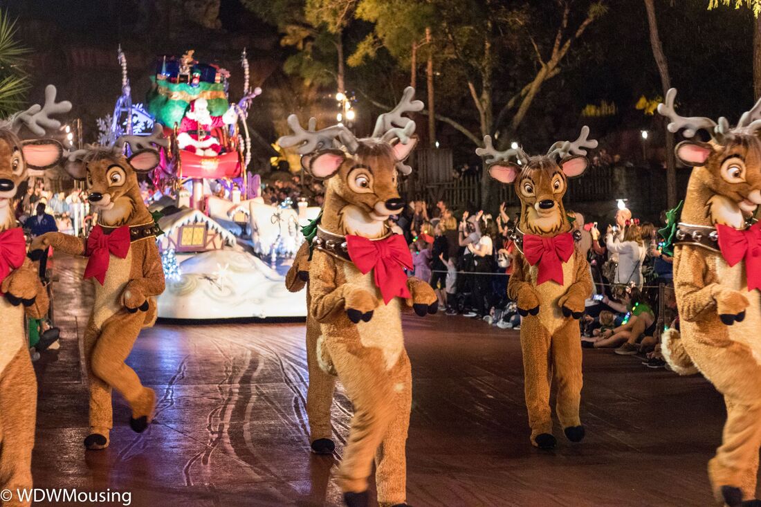 Walt Disney's Christmas Parade 9 agrohort.ipb.ac.id