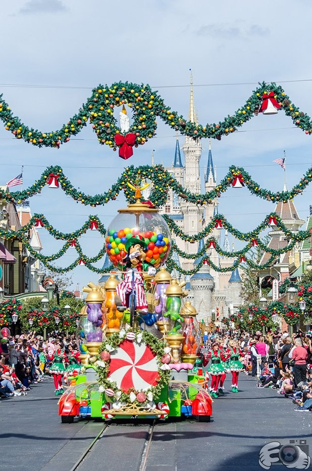 WDWMousing - Chapter 35 - Magic Kingdom - Christmas Parades - WDWMousing